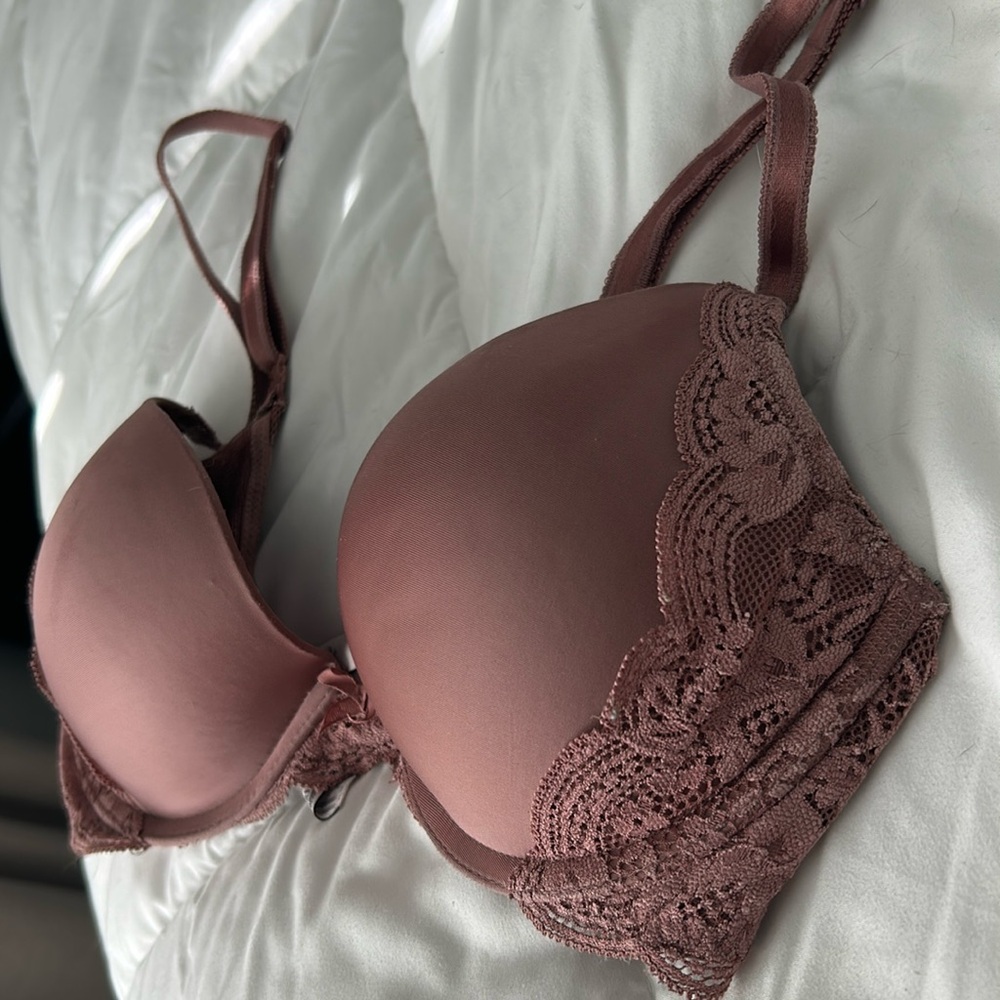 Victoria's Secret Lace Bra 36B